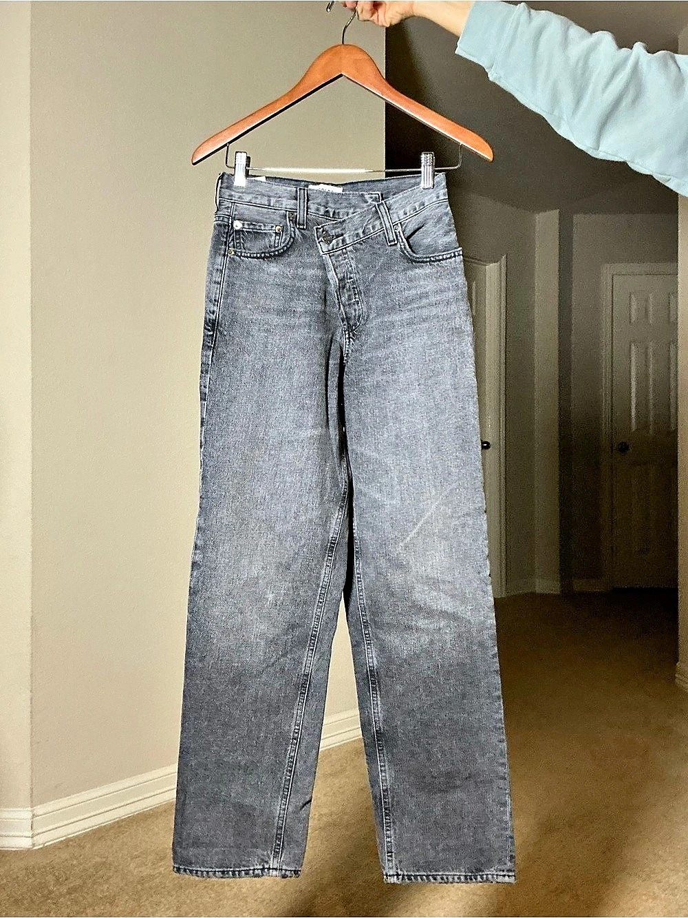 AGOLDE Arc Criss Cross Jean Straight Leg Jeans in Gray Waist 26